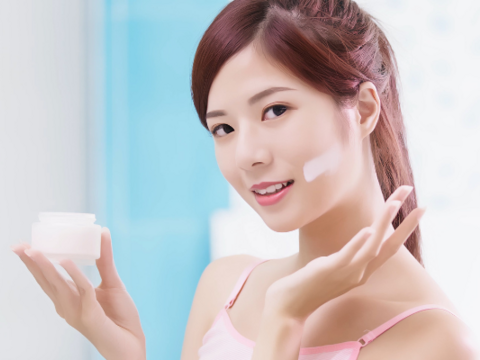 Moisturizing vs. Hydrating the Skin: What are the Differences?