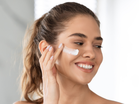 Dry vs. Dehydrated Skin: Understanding the Difference + Best Moisturizers for Women Over 50 in 2024