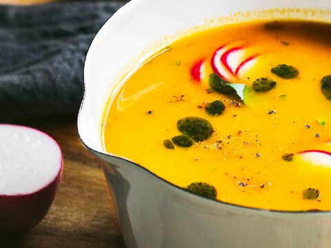 10 Superfoods You Need in Your Diet To Chase Your Acne Troubles Away