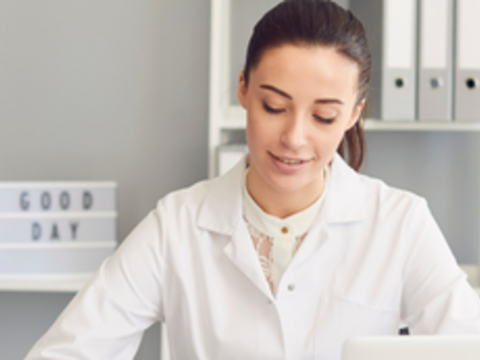 Managing Acne: Why Do You Need to Consult a Dermatologist? 